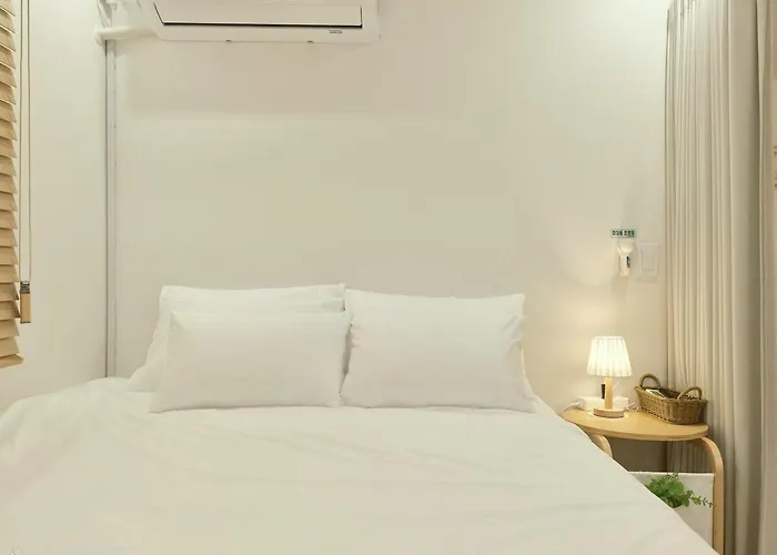 Appartement 1st Floor, 3 Bedrooms, 5-min Walk To Mangwon Market, 10-min Walk To Subway, 5-min Walk To River, 10-min Walk To Hongdae, Family And Friends Accommodation, New *