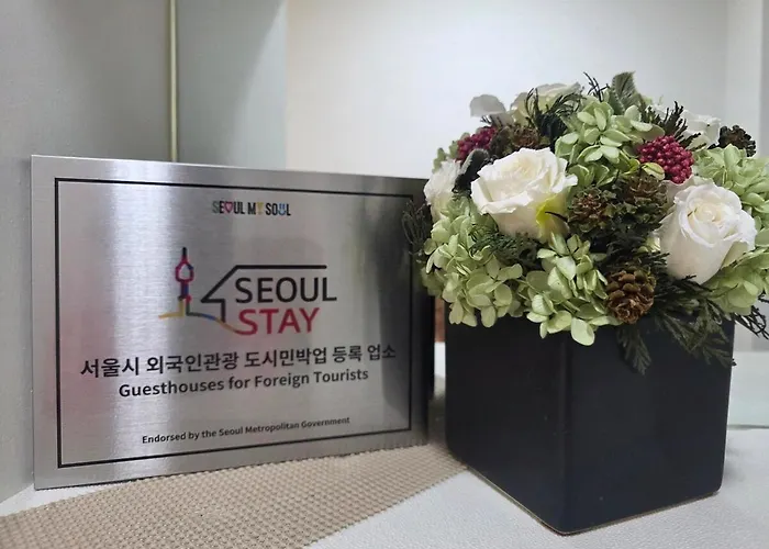 1st Floor, 3 Bedrooms, 5-min Walk To Mangwon Market, 10-min Walk To Subway, 5-min Walk To River, 10-min Walk To Hongdae, Family And Friends Accommodation, New Appartement Seoel