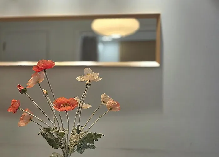 1st Floor, 3 Bedrooms, 5-min Walk To Mangwon Market, 10-min Walk To Subway, 5-min Walk To River, 10-min Walk To Hongdae, Family And Friends Accommodation, New Appartement *