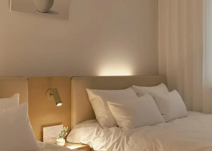 Appartement 1st Floor, 3 Bedrooms, 5-min Walk To Mangwon Market, 10-min Walk To Subway, 5-min Walk To River, 10-min Walk To Hongdae, Family And Friends Accommodation, New *