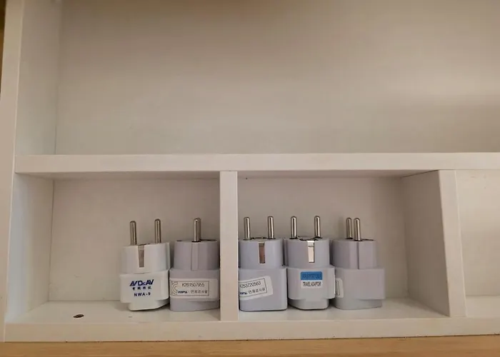 1st Floor, 3 Bedrooms, 5-min Walk To Mangwon Market, 10-min Walk To Subway, 5-min Walk To River, 10-min Walk To Hongdae, Family And Friends Accommodation, New Appartement *