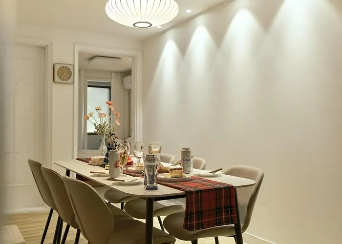 1st Floor, 3 Bedrooms, 5-min Walk To Mangwon Market, 10-min Walk To Subway, 5-min Walk To River, 10-min Walk To Hongdae, Family And Friends Accommodation, New