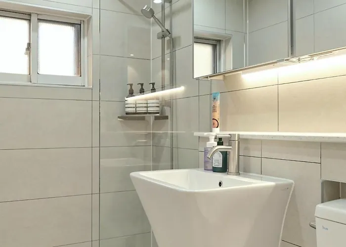 1st Floor, 3 Bedrooms, 5-min Walk To Mangwon Market, 10-min Walk To Subway, 5-min Walk To River, 10-min Walk To Hongdae, Family And Friends Accommodation, New Seoel